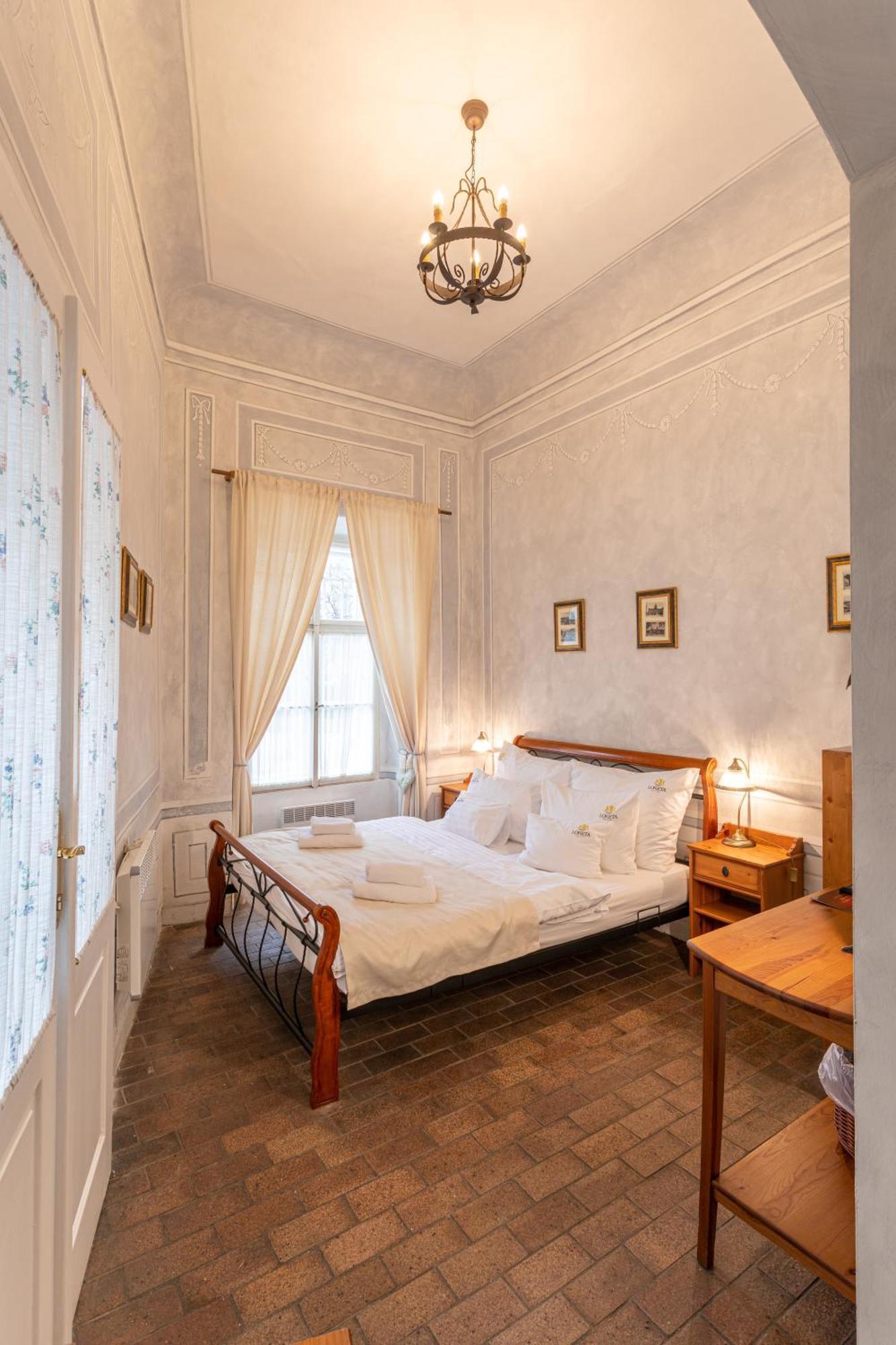 Loreta Hotel Prag Dış mekan fotoğraf