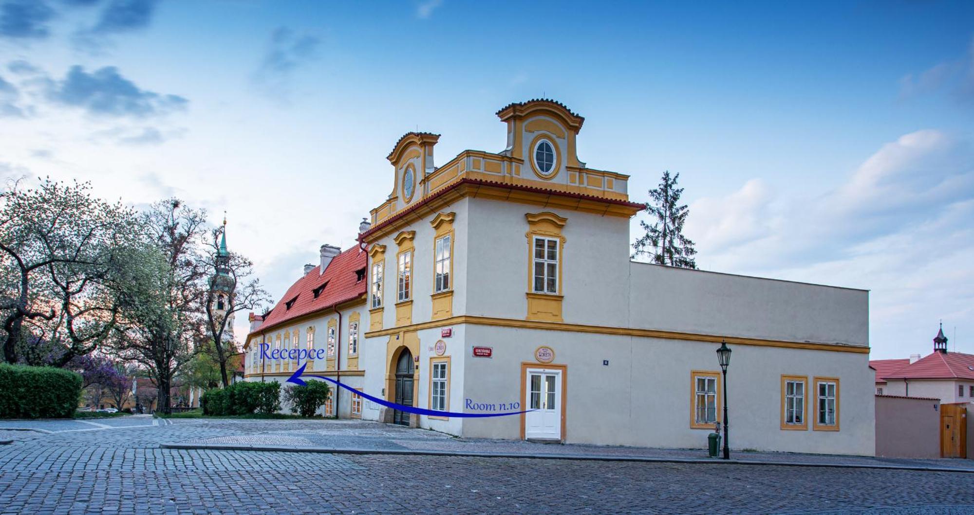 Loreta Hotel Prag Dış mekan fotoğraf
